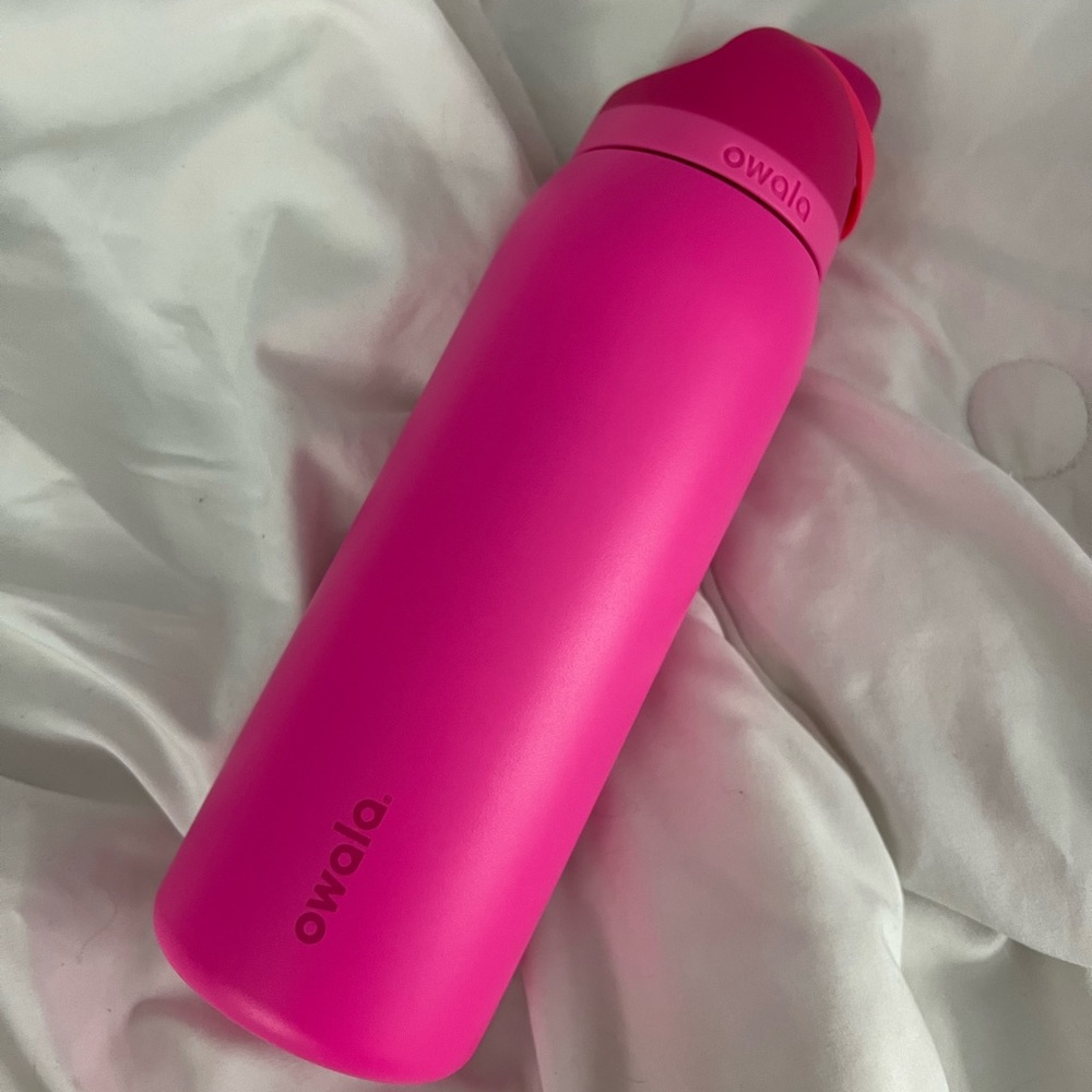 Owala Limited Edition “Be Mine” 40oz Water Bottle